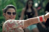 Watch Delhi bride Amisha Bhardwaj’s funky wedding dance video that is now globally viral  Bride Amisha Bhardwaj's cool wedding video dance to song Cheap Thrills is an instant hit
