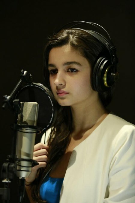 Alia terms herself a "bathroom singer" but Ali and Rahman were convinced she could sing the song
