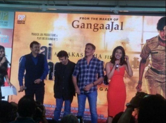 Priyanka Chopra flew from Los Angeles to Mumbai after wrapping up Quantico shoot to launch Jai Gangaajal trailer